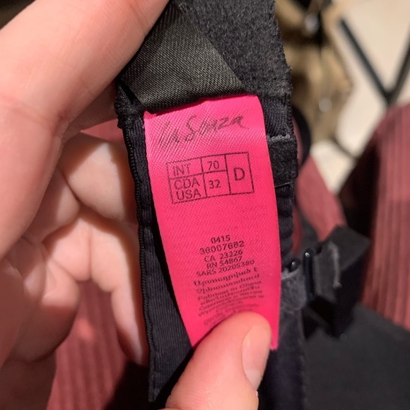 Simple black bra - Picture 4 of 4